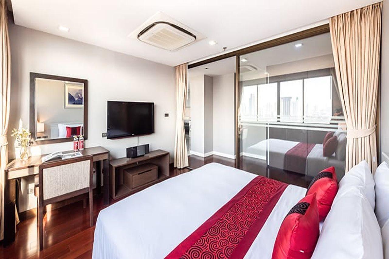 Royal Suite Hotel Бангкок Экстерьер фото