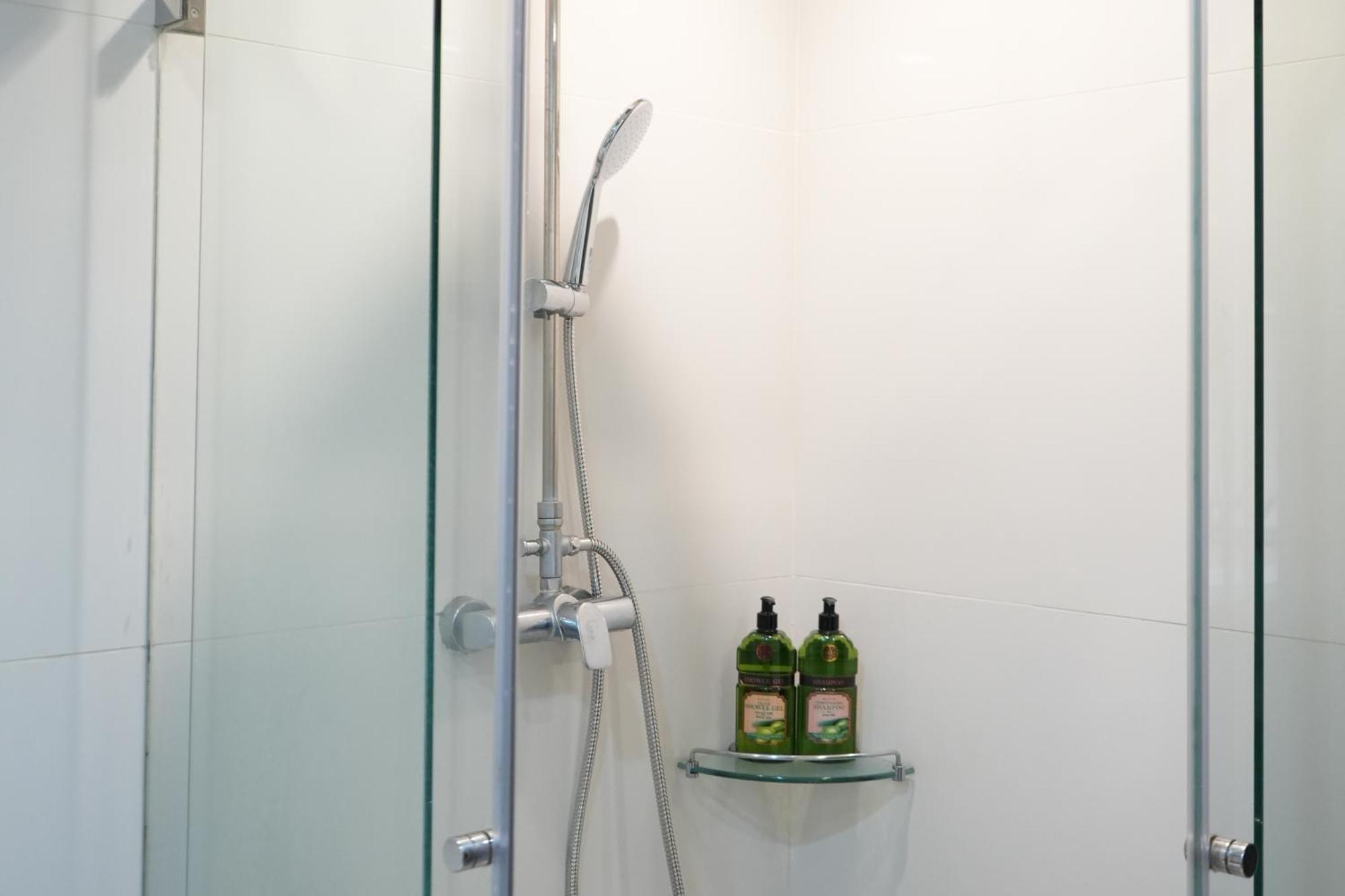 Royal Suite Hotel Бангкок Экстерьер фото