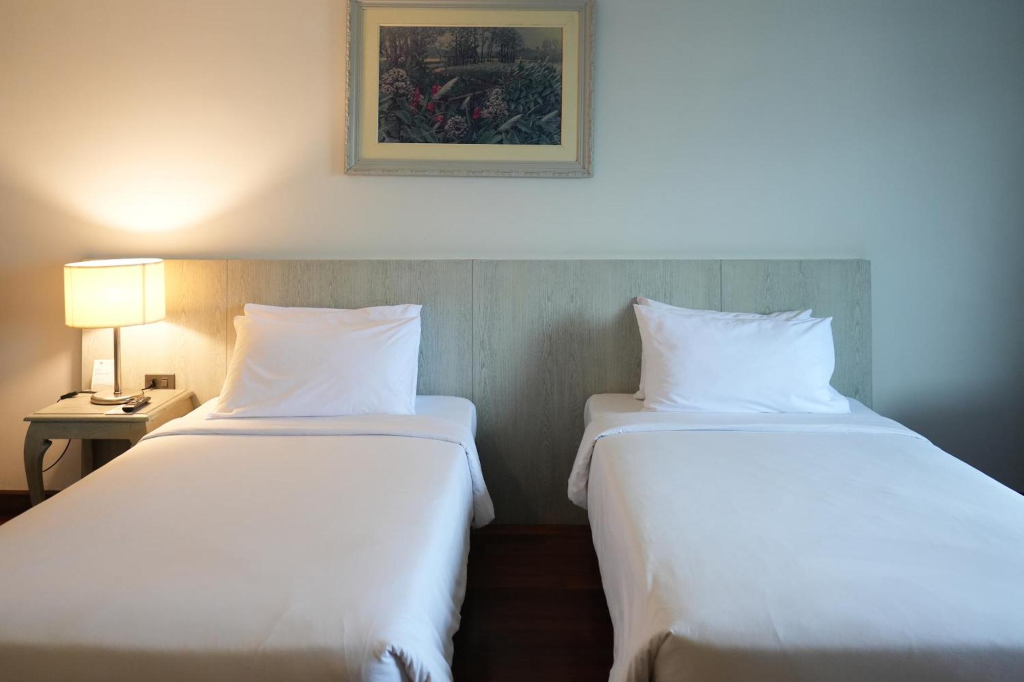 Royal Suite Hotel Бангкок Экстерьер фото