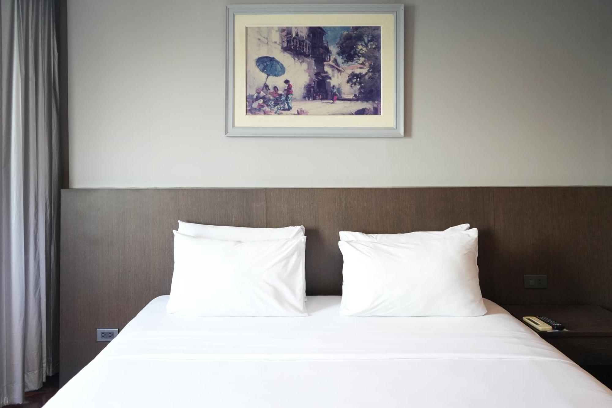 Royal Suite Hotel Бангкок Экстерьер фото