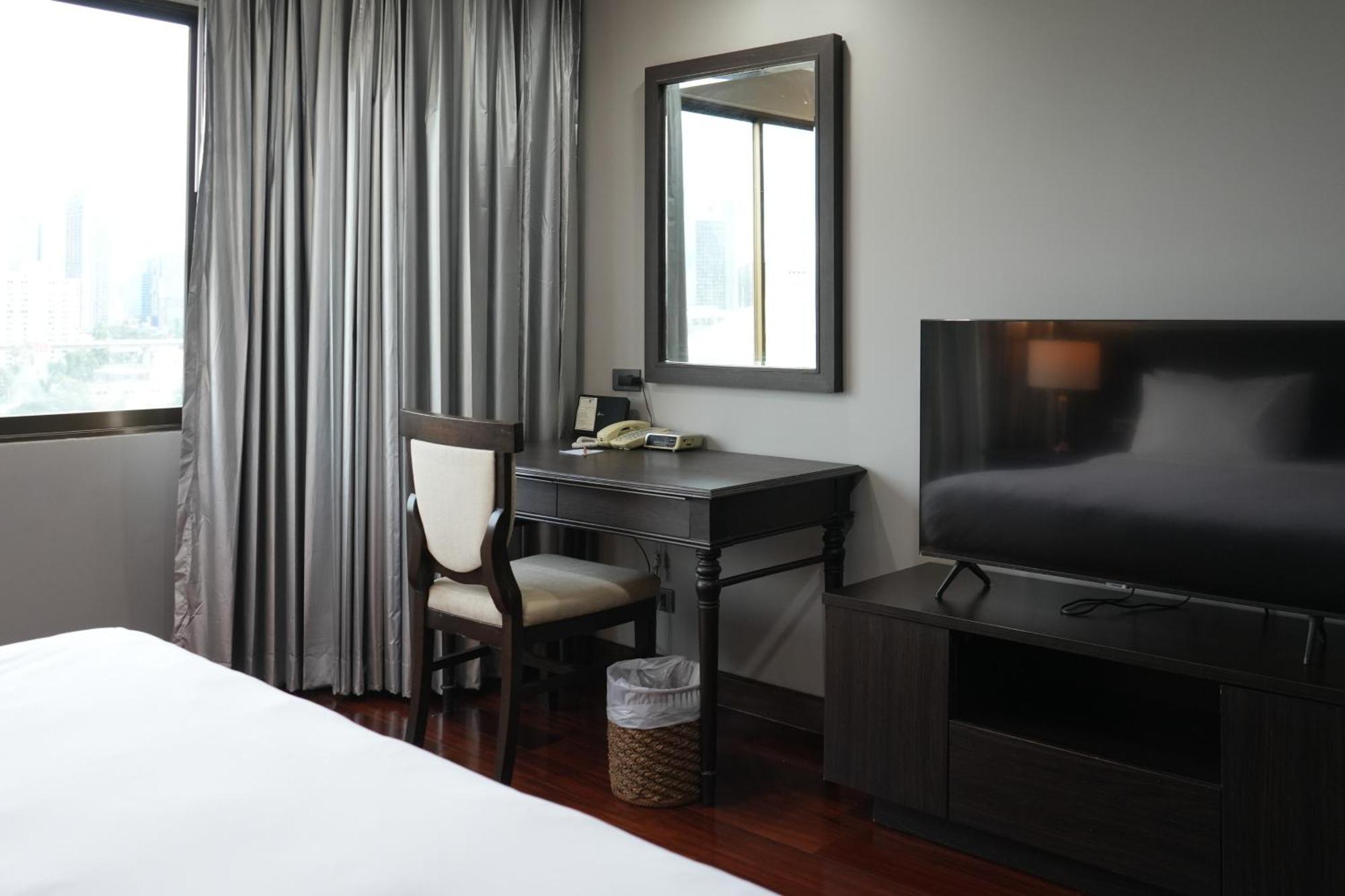 Royal Suite Hotel Бангкок Экстерьер фото
